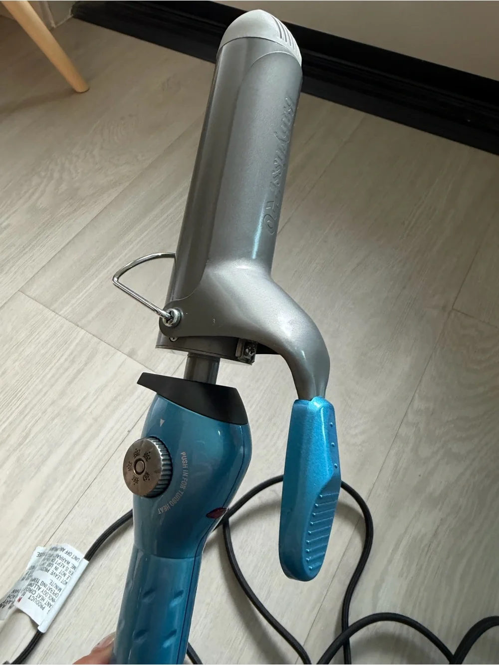 Turquoise Blue Curling Iron - Picture 3 of 5